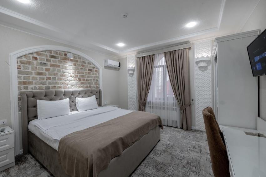 Hotel Billuri Sitora