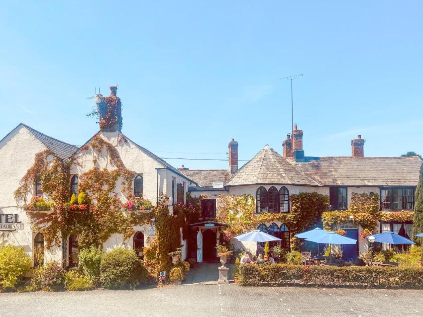 Lifton Hall - Yew Apartment