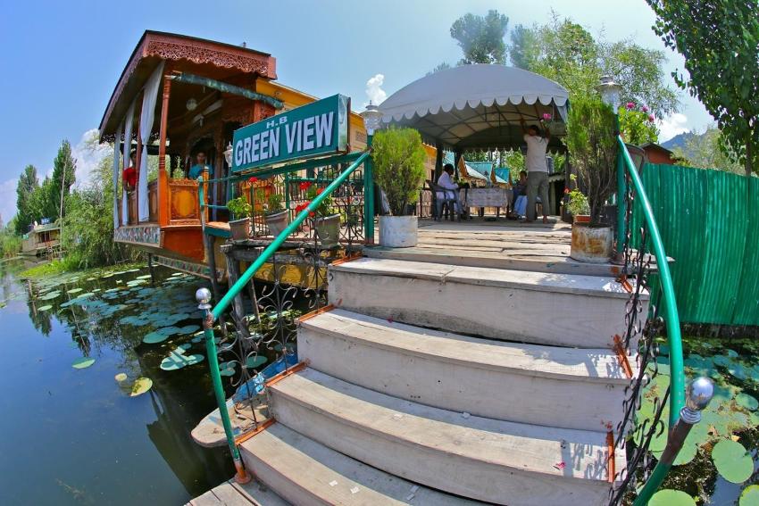 Green view Group of Houseboats