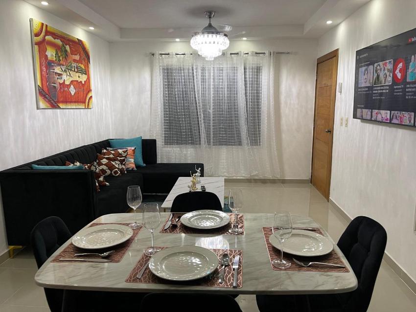 First floor Elegant apartment with POOL