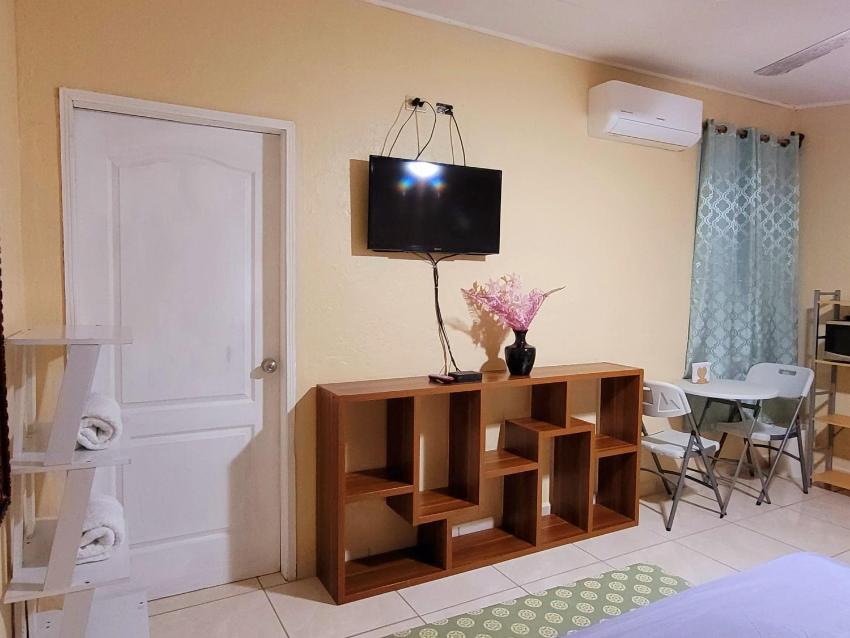 River Merendon Suite.