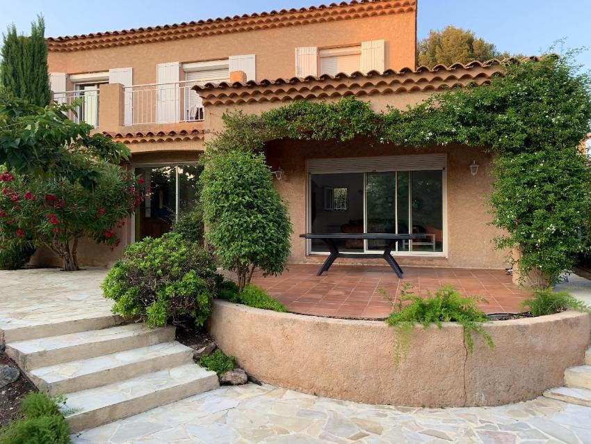 Maison de 3 chambres a Bandol a 800 m de la plage avec vue sur la mer jardin clos et wifi