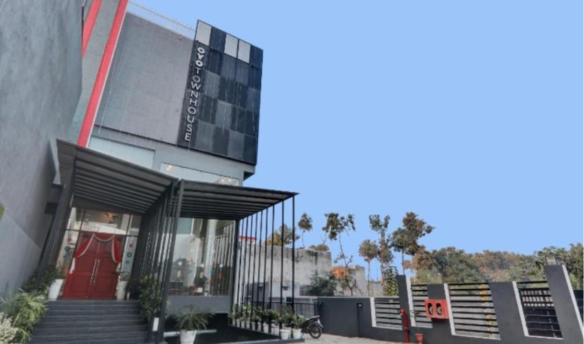 Hotel LandMark , Lucknow