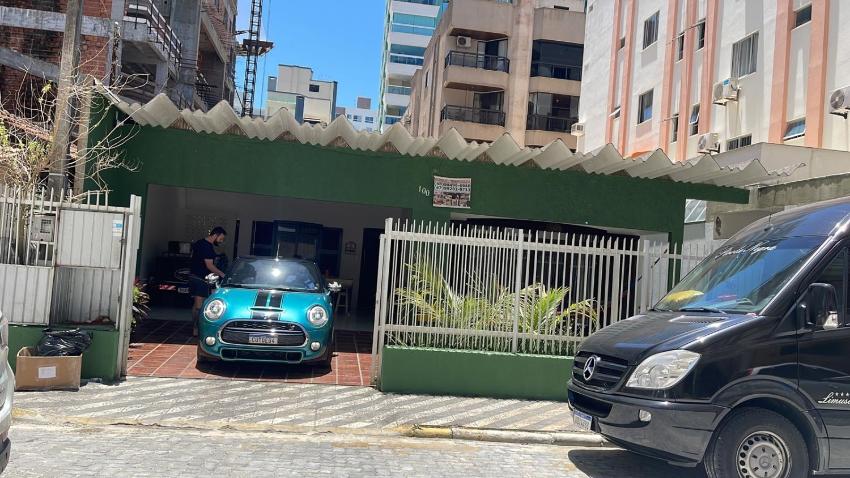 Casa maravilhosa poucos metros da praia