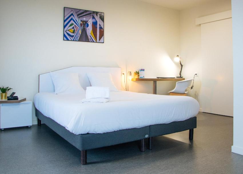 Twenty's Business Flats Croizat