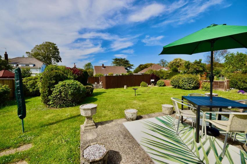 Siesta a spacious family home from home