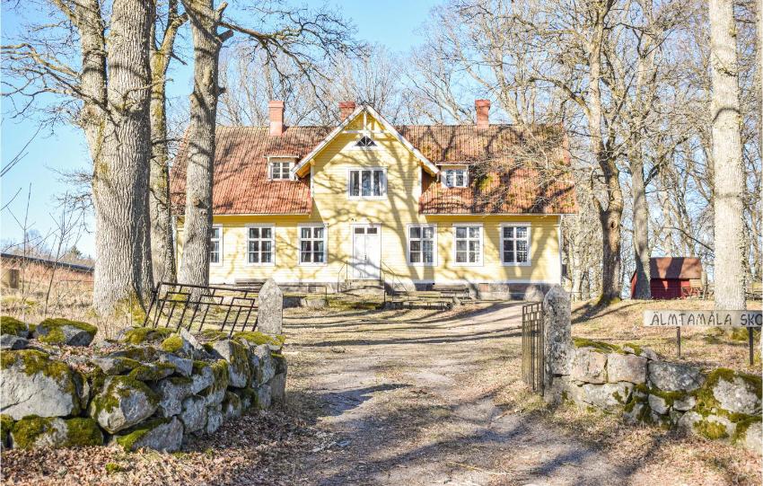 Beautiful apartment in Holmsjö with 2 Bedrooms