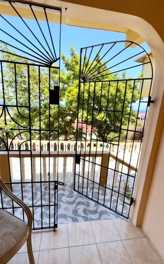 2 Bed Apartment at the Hideaway