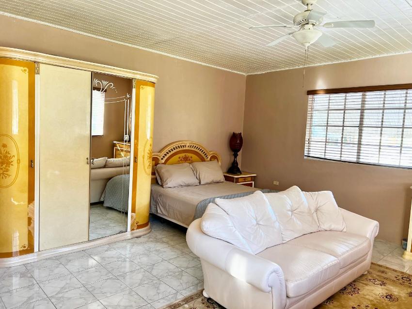 Deluxe Studio at the Hideaway