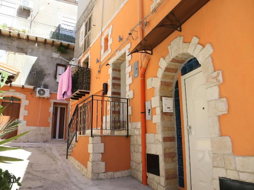 Cozy Holiday Home in Agrigento in a delightful area