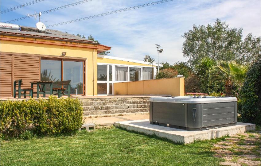 Awesome home in Chiaramonte Gulfi with WiFi and 2 Bedrooms