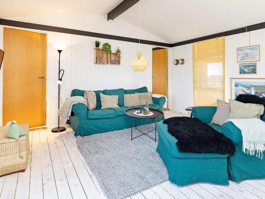 6 person holiday home in L kken