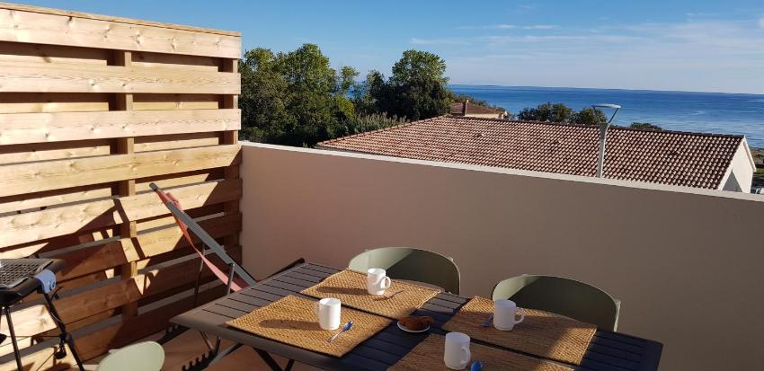 Residence Marina di Bravone - appartement 6 personnes Vue Mer 1er etage N114