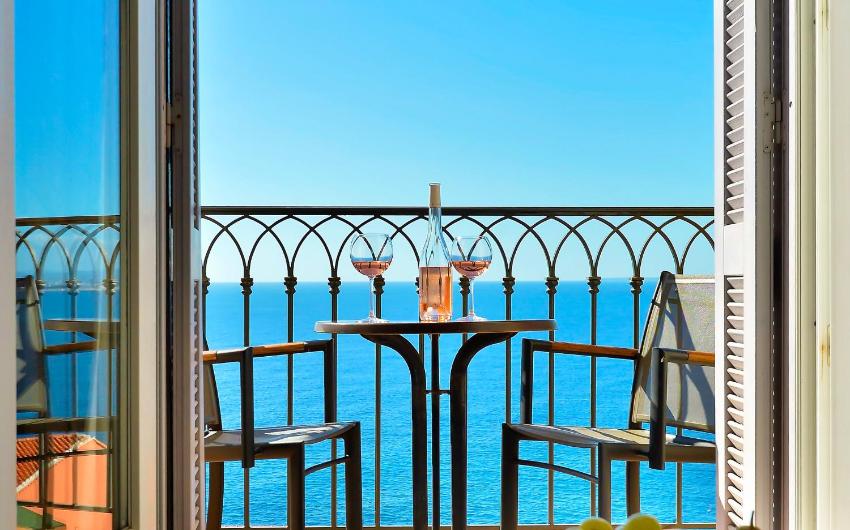 Hôtel La Pérouse Nice Baie des Anges - Recently fully renovated