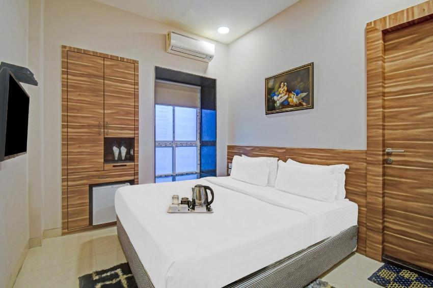 Super OYO Townhouse 726 Hotel All In One Near City Centre Salt Lake