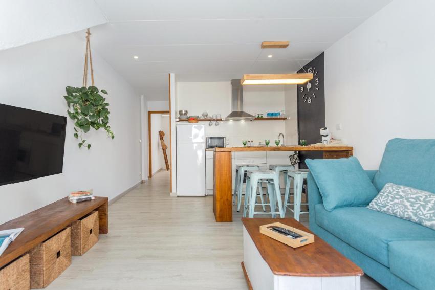 Calan Blanes Park 2adults 4children