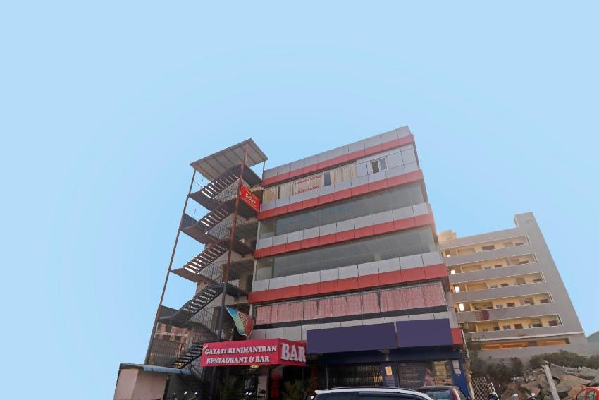 Super OYO Capital O Kamakshi Hotels