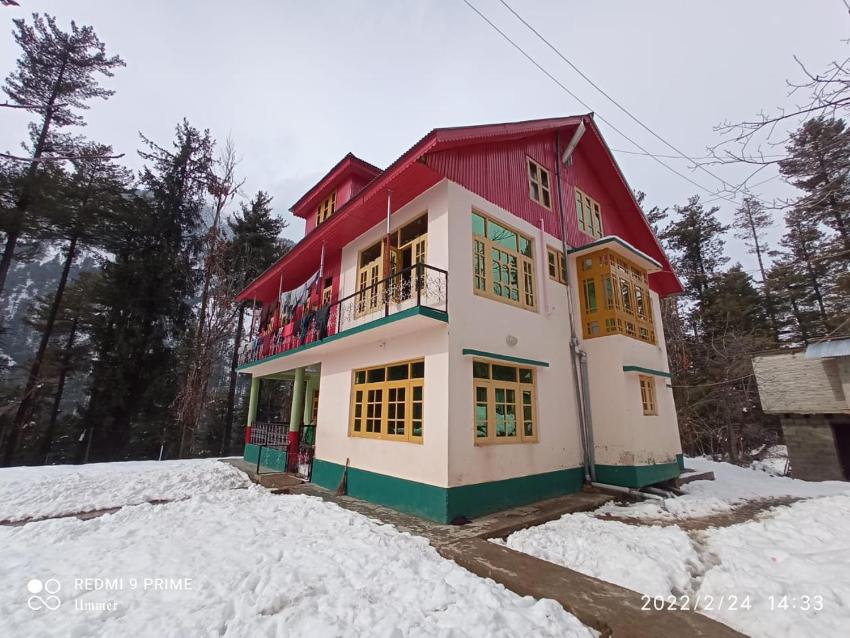 OYO Home Ummer Shafi Wani Homestay