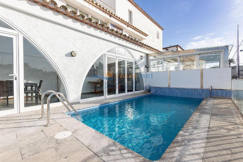 RNET - Villa Piscina Port Primer Empuriabrava