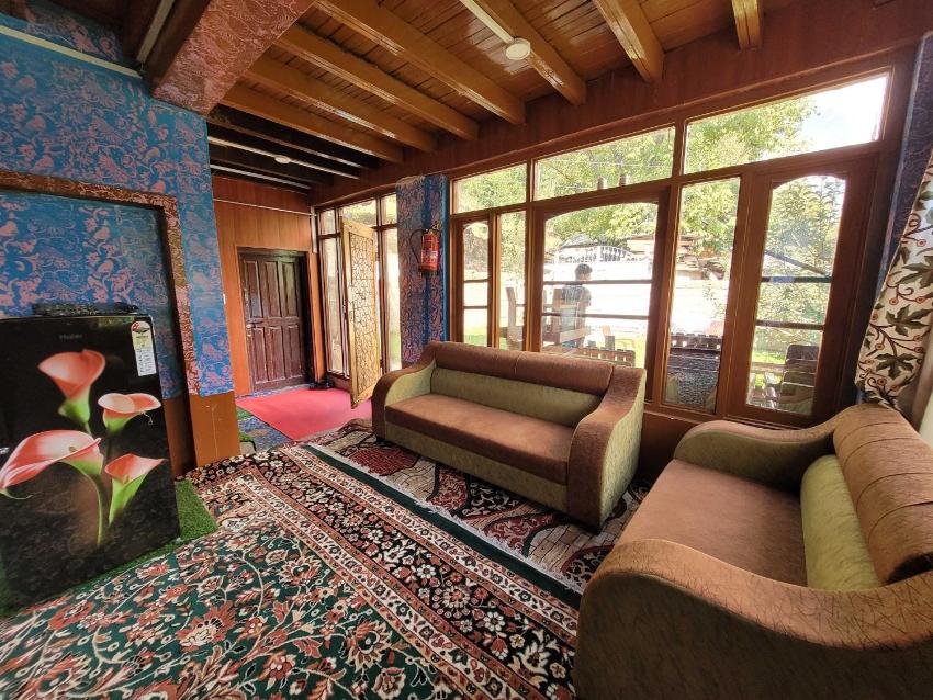 OYO Home Homestay Ghulam Hassan Kohli