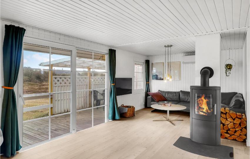 Amazing home in Harbore with 3 Bedrooms and Sauna