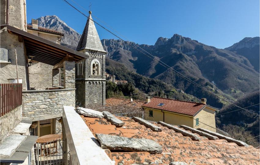 Beautiful home in Volegno with WiFi and 2 Bedrooms