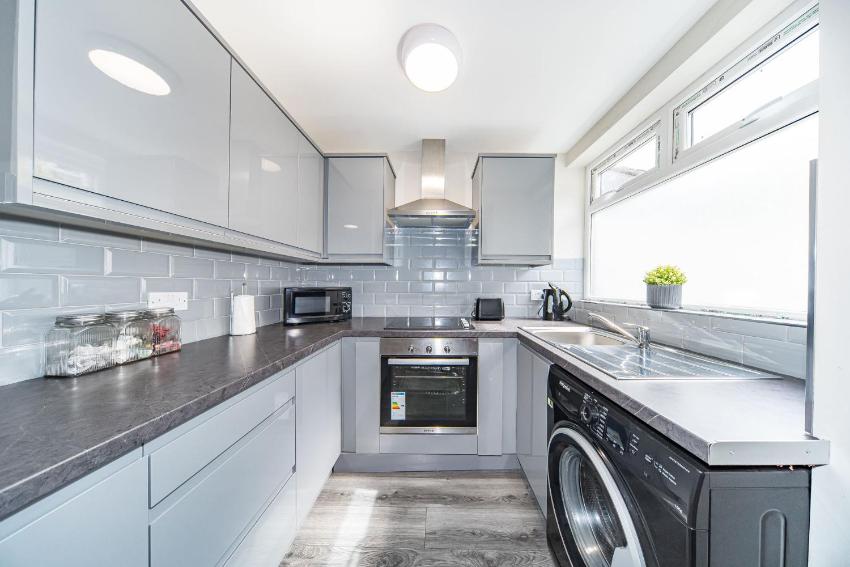 Mays House @ 18 Gwendoline Street