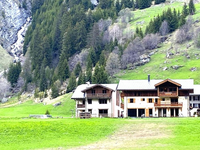 Lush Chalet in Champagny en Vanoise with Sauna