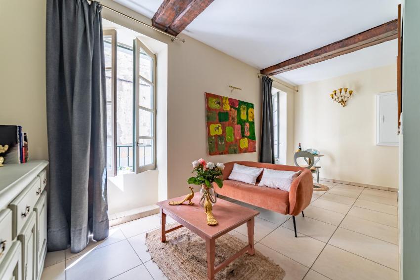 Une Nuit à Nîmes - Un havre luxuriant à coté de la Cathédrale