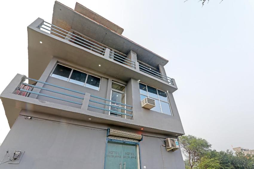 Super OYO Capital O Hotel Ga Residency