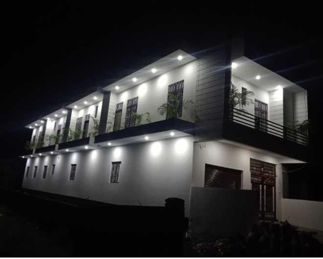 SPOT ON Swagat Sarowar