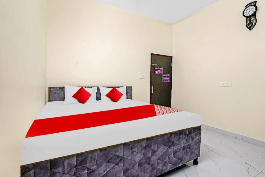 OYO Flagship Anand Lodging Services
