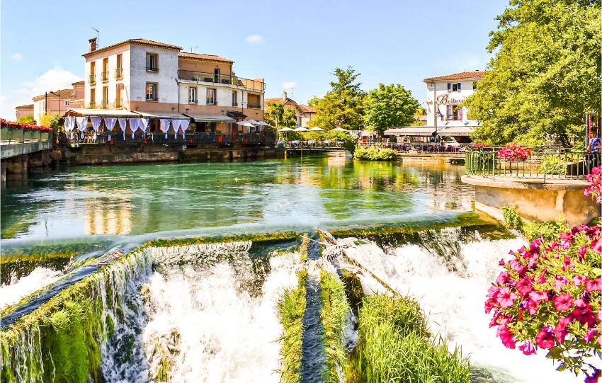 Beautiful home in Saint-Pierre-de-Vassol with 3 Bedrooms and WiFi