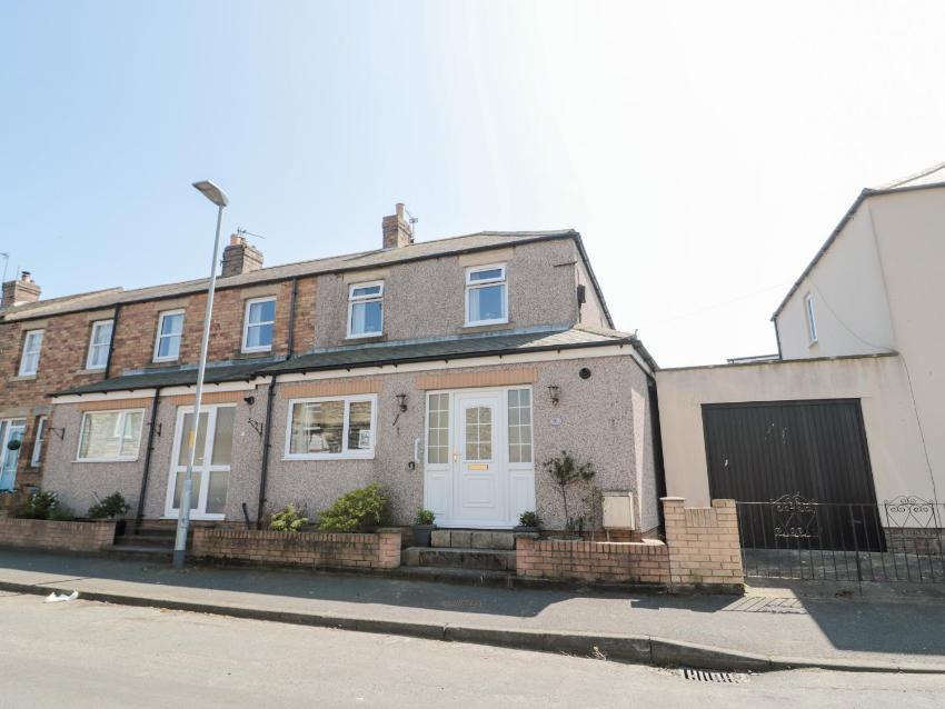 Lighthouse Cottage, Morpeth