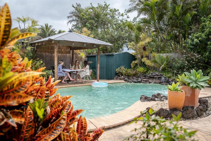 Cheerful Family & Pet Friendly Home with Pool