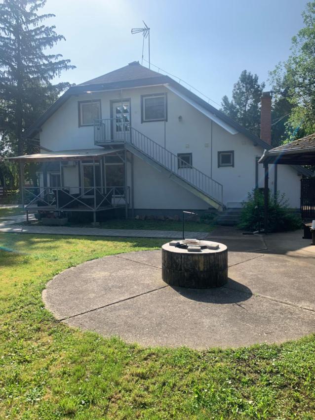 Fenyves Family Rooms and Bungalows