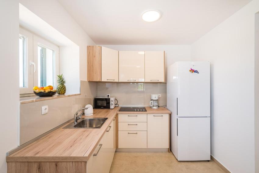 Holiday house in Novigrad near Zadar with sea view, terrace, air conditioning, WiFi 5092-1