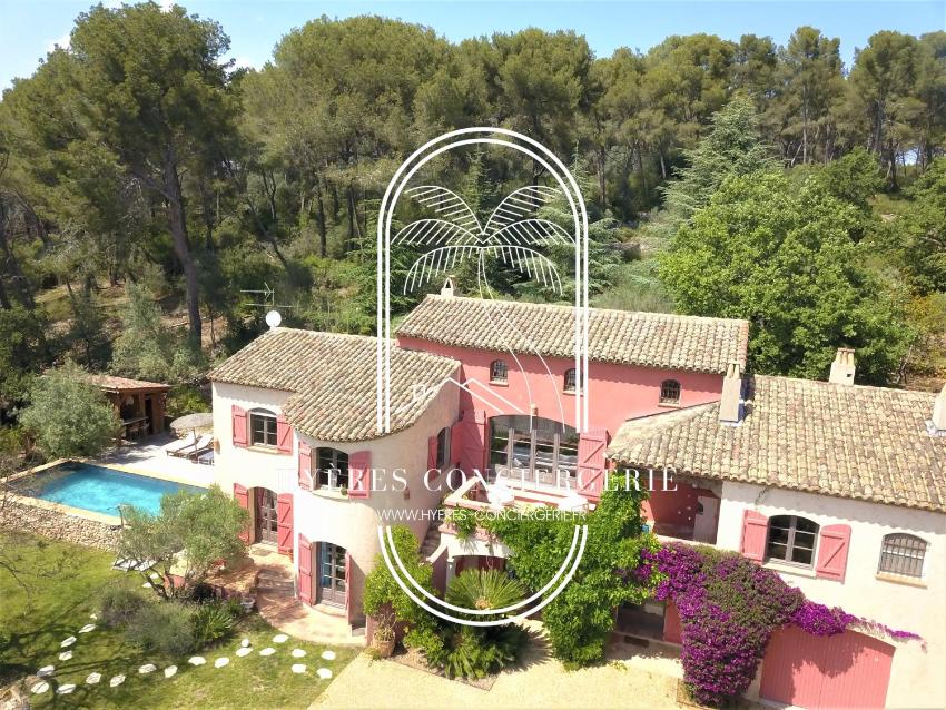 Majestueux-Le Mas du Crabe Rose-Carqueiranne-Villa T6-piscine