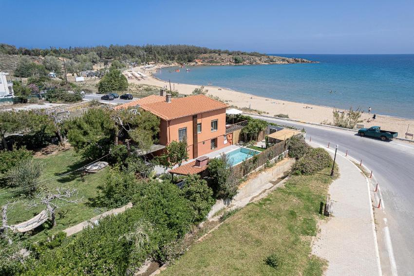 the house by the sea beach holiday villa for families up 8-9 persons