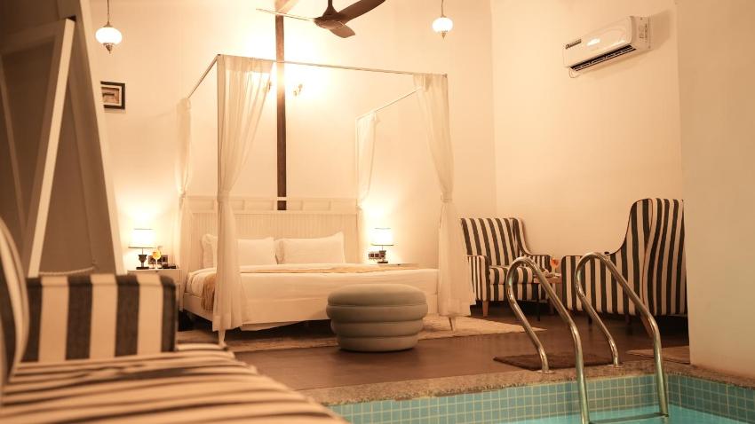 Privé by Whiteflower