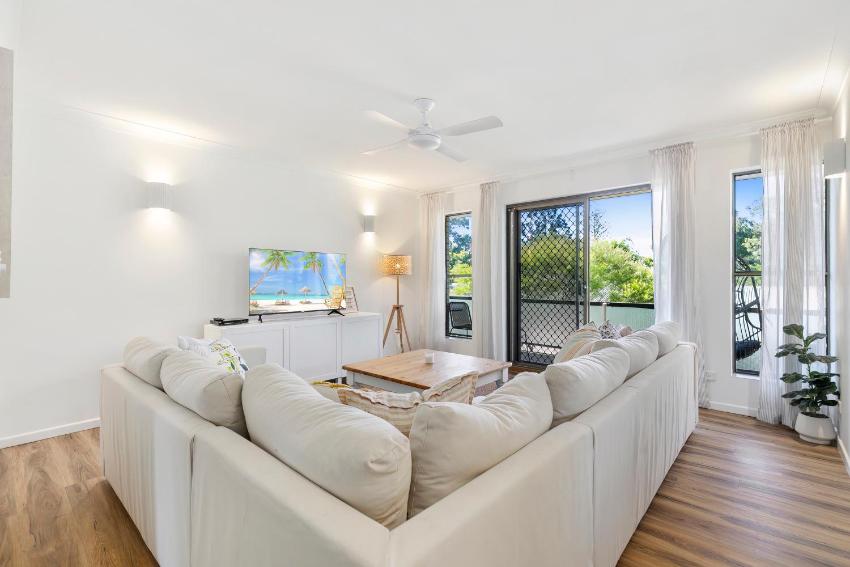 'Cooinda' Lovely 3 bedroom apartment on Bribie.