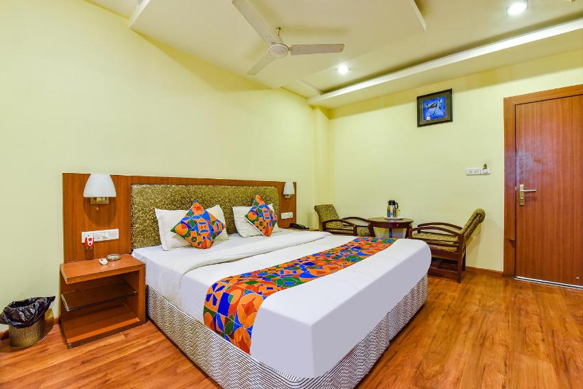 Hotel The Uday Regency