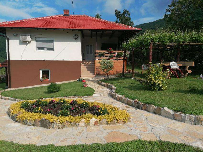 Apartmani Ružina staza