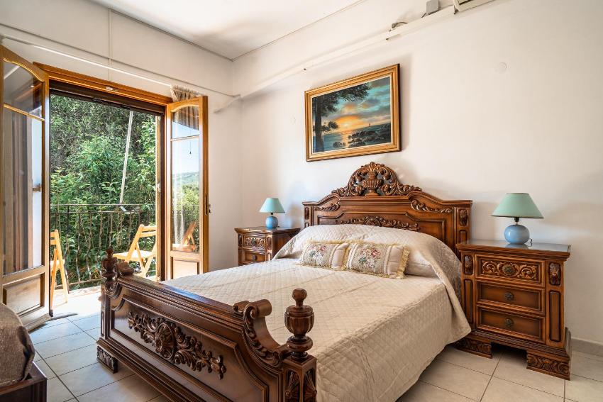 Makis Small Apartment