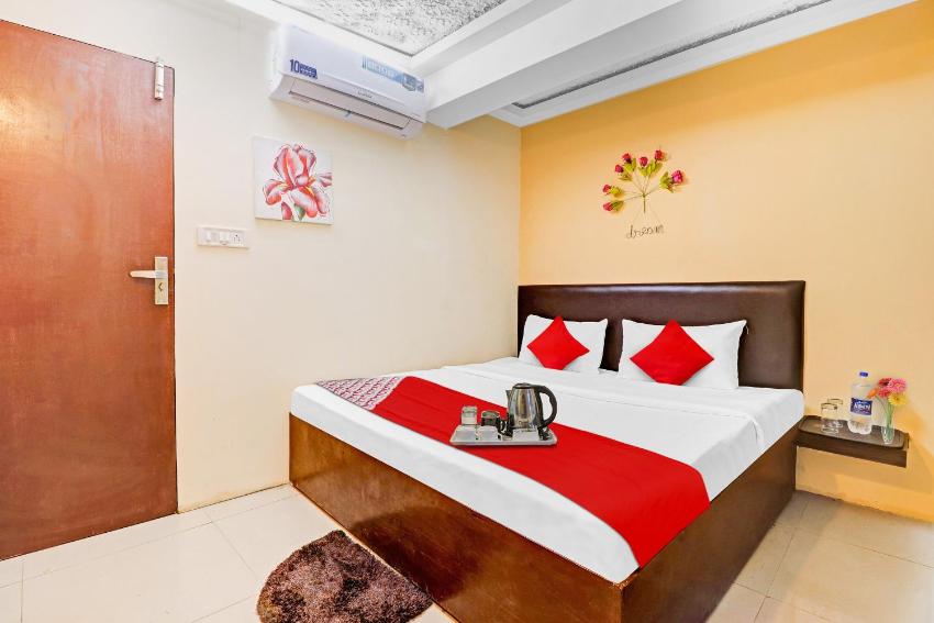 OYO 90101 Hotel Bottom Inn