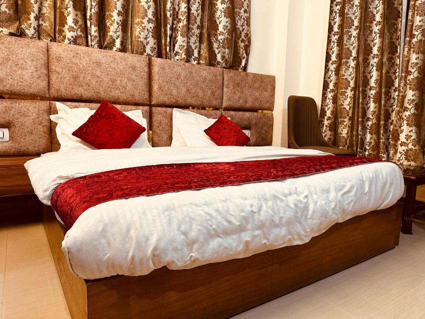 Hotel Kanchanikoot - Near Mall Road