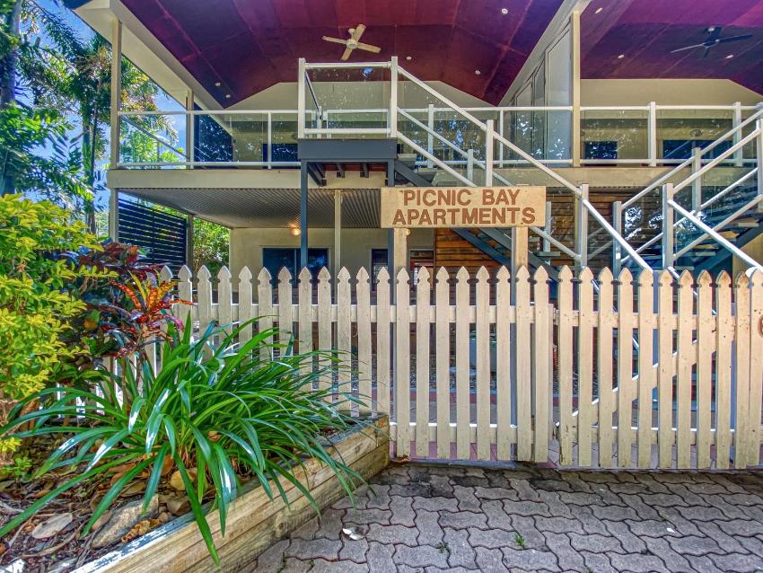 Picnic Bay Apartments Unit 1