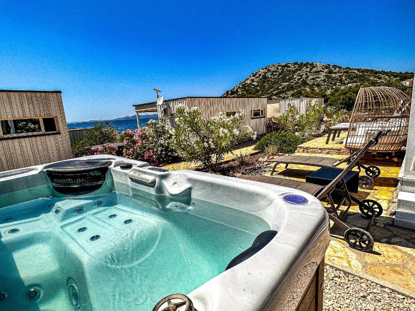 BUQEZ ECO RESORT - Villa 3 - Beautiful sea view - directly by sea