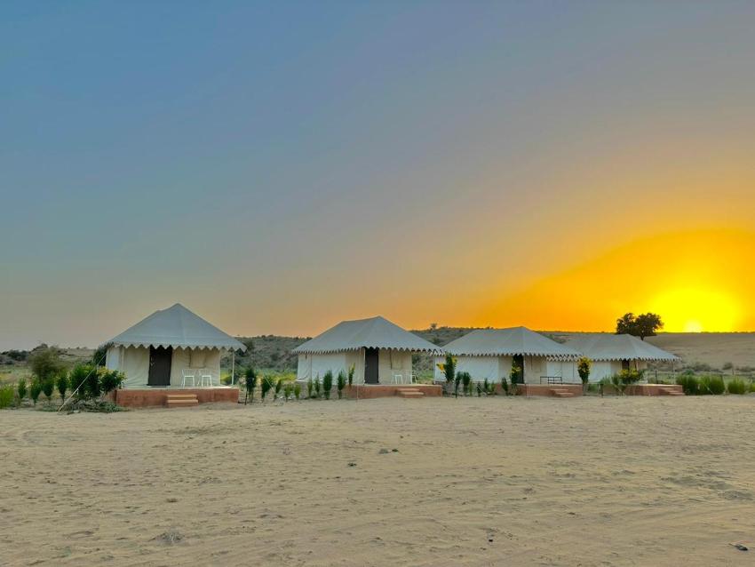 Lazy Camel Desrert Camp A Unique stay in Desert