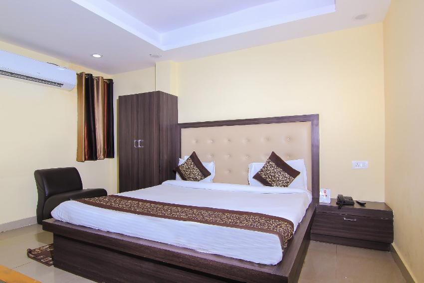 Flagship Hotel Cz Near Phoenix United Lucknow